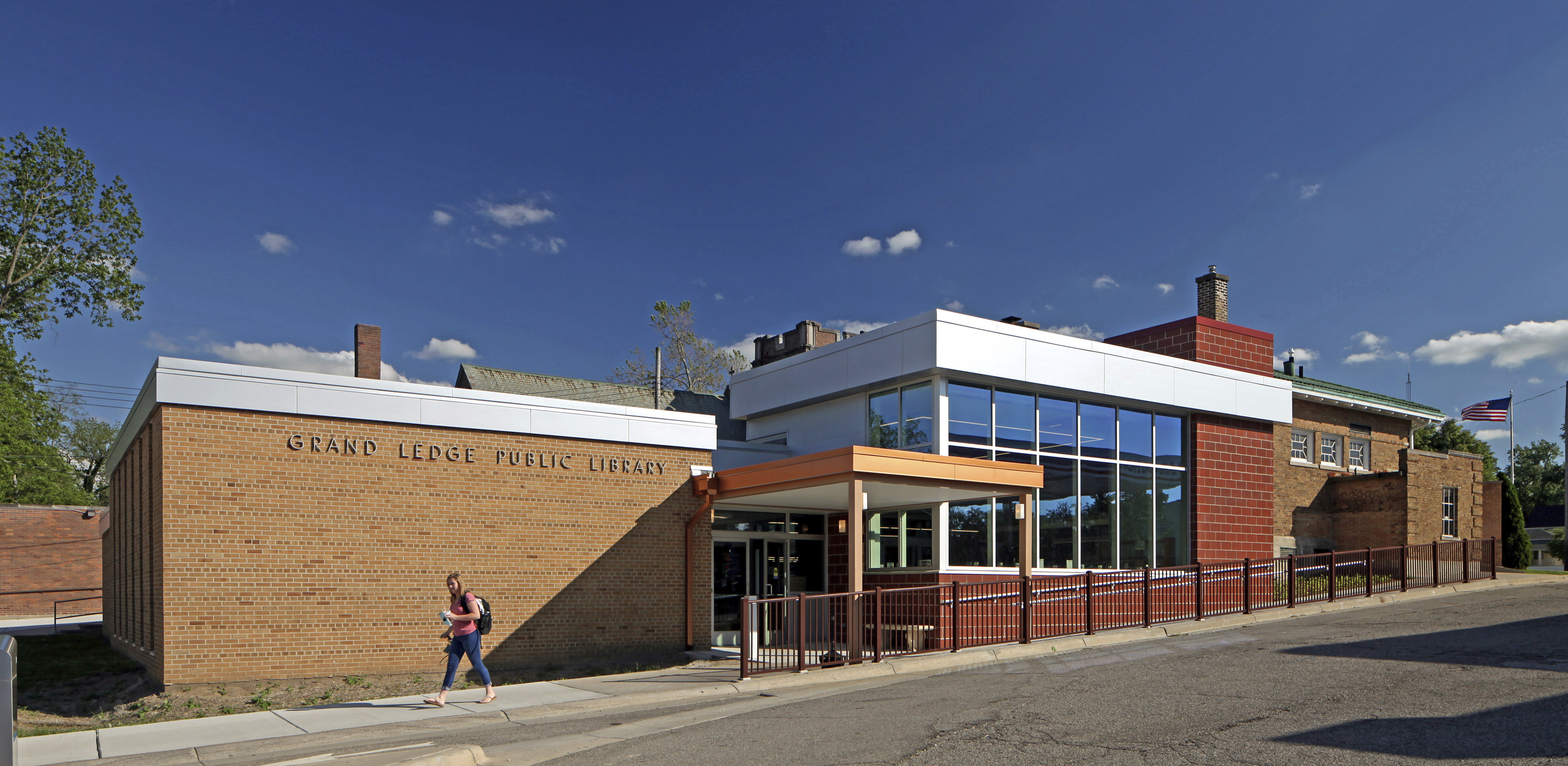 Grand Ledge Public Library Exterior